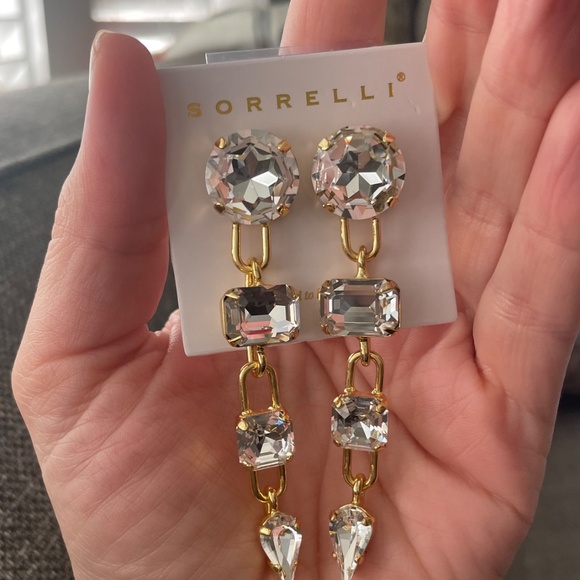 Sorrelli Kelly Statement Dangle Earrings Bright Gold and Crystal Paperclip NEW - Picture 3 of 4